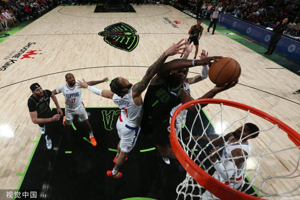 通过社交媒 通过社交媒