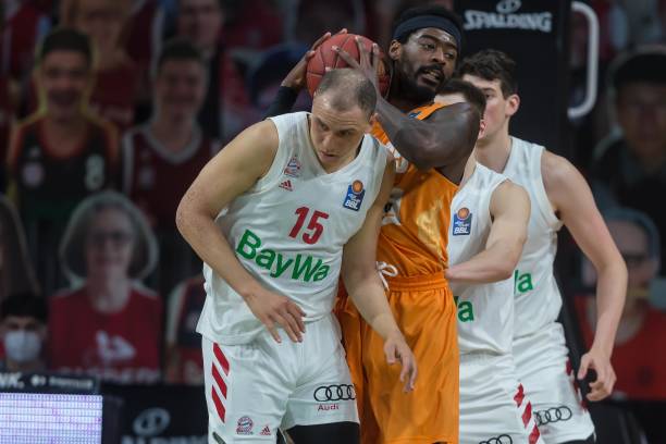 在足坛快速 在足坛快速